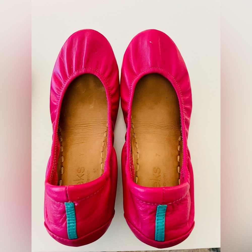 Tieks in Fuschia Hot Pink size 7